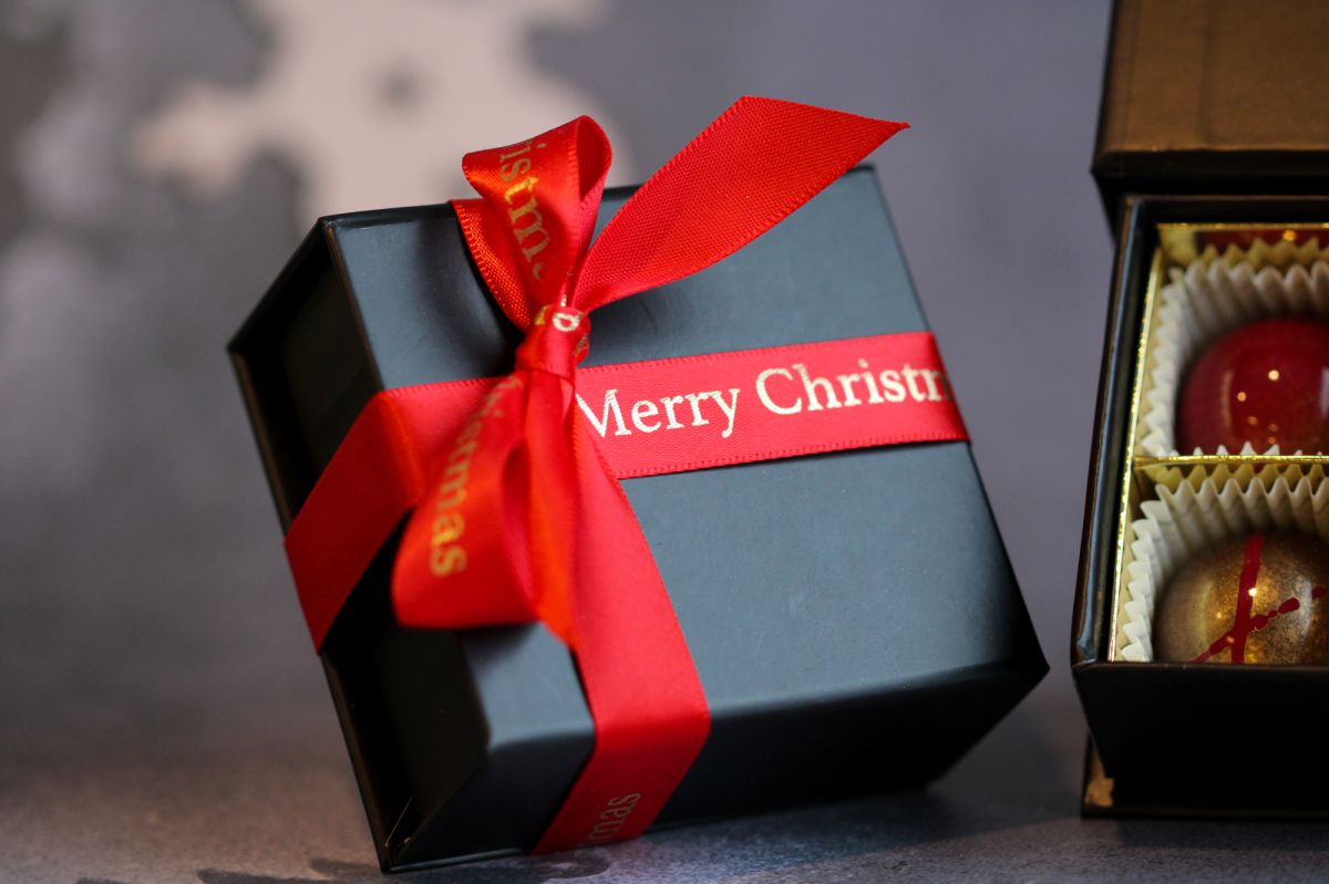 little merry christmas giftbox